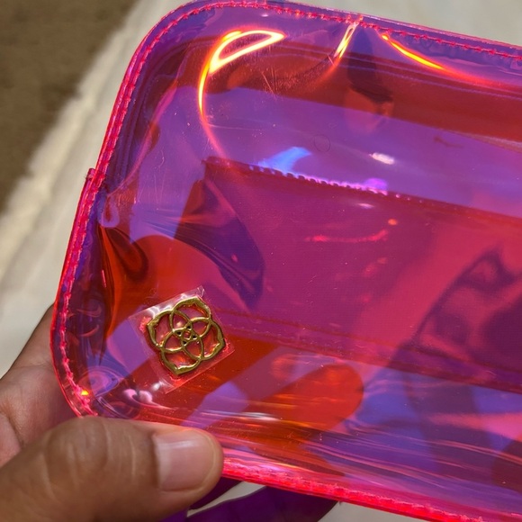 Kendra Scott Clear Pink Crossbody Bag with Glossy Finish - Picture 5 of 6